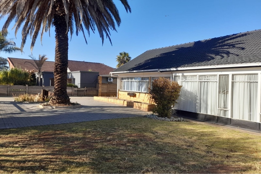 3 Bedroom Property for Sale in Flimieda North West